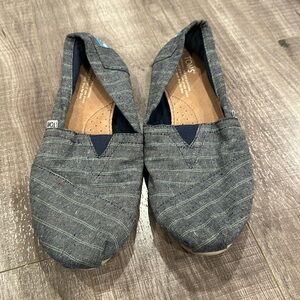 Women’s Toms Slip on shoes